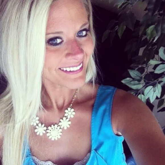 Meet your Posher, Erica - Picture 1 of 1